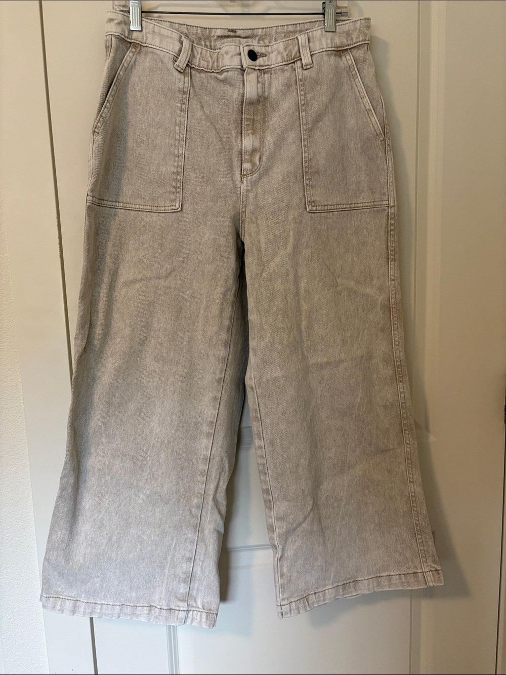 Universal Thread Beige High-Rise Wide Leg Cropped Jeans